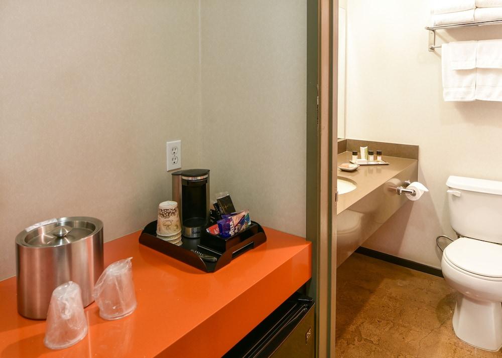 The Tangerine - A Burbank Hotel ภายนอก รูปภาพ
